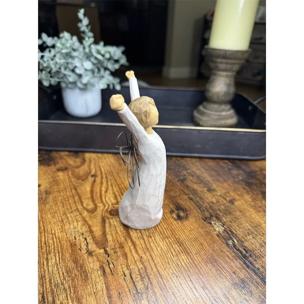 Willow Tree Courage Angel Figure 2004 Susan Lordi
